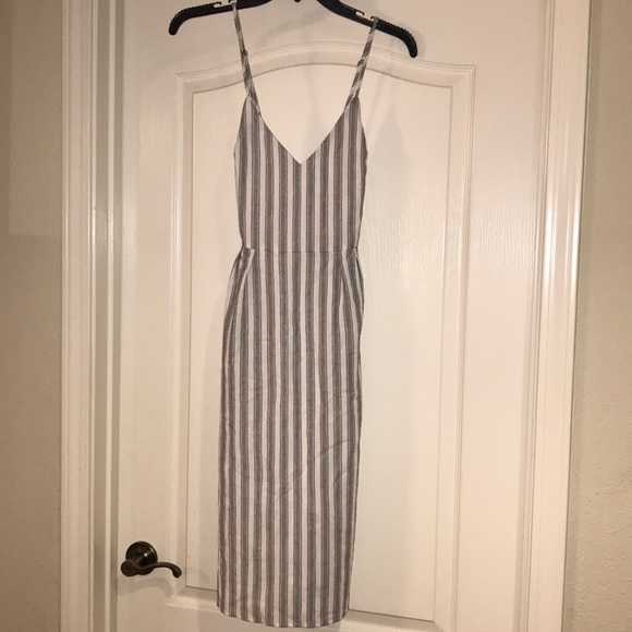 Lulus Dresses & Skirts - Lulu’s Gray & White Striped Dress